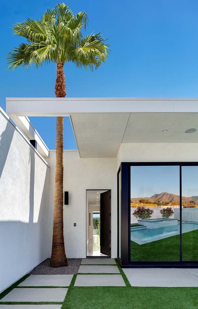 The Horizon front of house